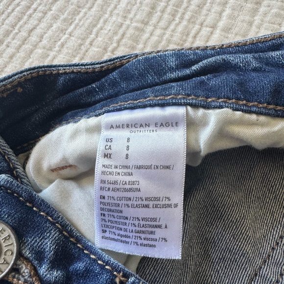 American Eagle Distressed Women's Shorts - Picture 3 of 3